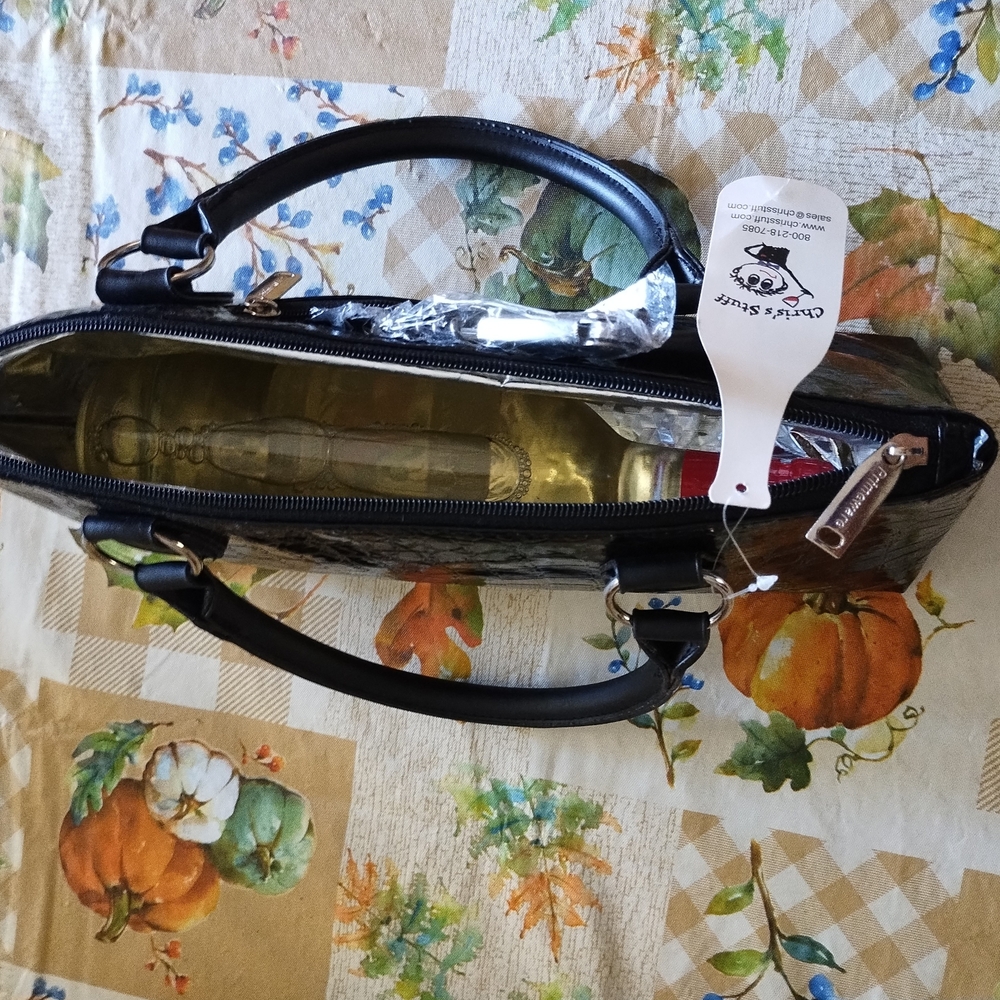 NWT Insulated Wine Tote, Include a Corkscrew.